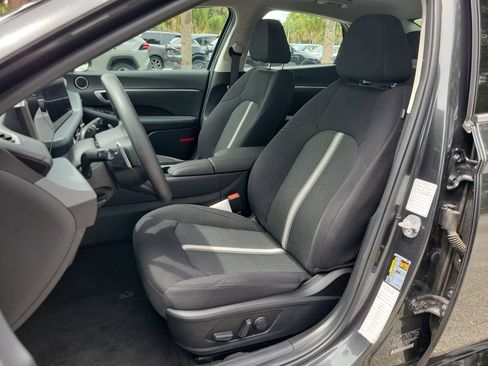 Used 2025 Hyundai Sonata SEL FWD image 15