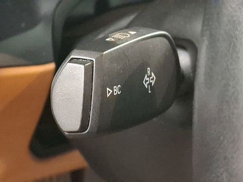 Used 2020 BMW 330i xDrive Sedan w/ Convenience Package image 18