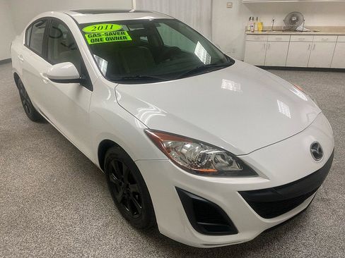 Used 2011 MAZDA MAZDA3 i Touring image 3