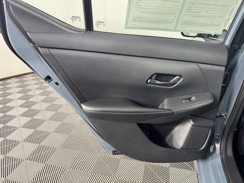 Used 2024 Nissan Sentra SV FWD image 33