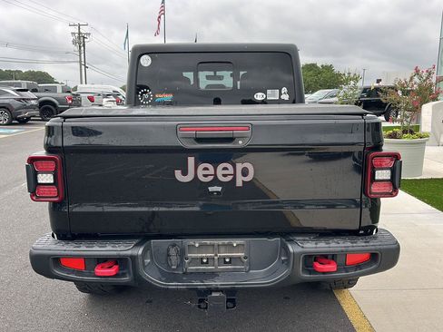 Used 2020 Jeep Gladiator Rubicon AWD/4WD image 6