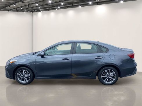 Certified 2023 Kia Forte LXS FWD image 5