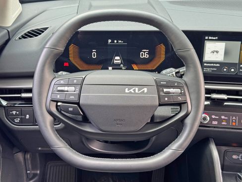 Used 2026 Kia Sportage EX w/ EX Panorama Roof Package FWD image 19