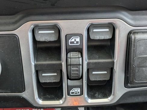 Used 2020 Jeep Gladiator Rubicon AWD/4WD image 27