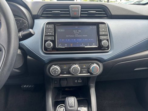Used 2025 Nissan Versa SV FWD image 17