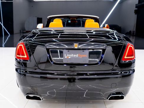 Used 2018 Rolls-Royce Dawn image 18