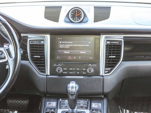 Used 2017 Porsche Macan S image 17