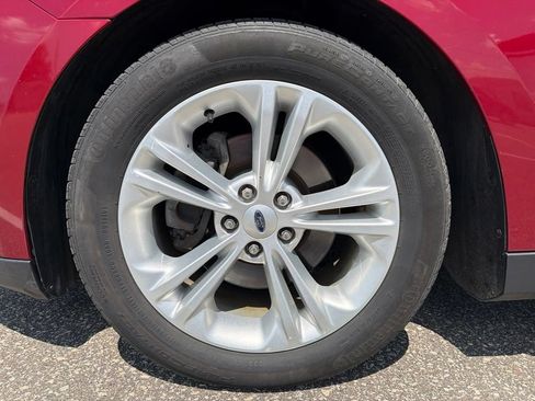 Used 2014 Ford Taurus SEL w/ Equipment Group 201A FWD image 25