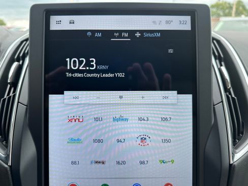 Used 2022 Ford Edge Titanium w/ Equipment Group 301A image 15