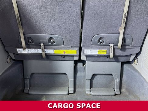 Used 2011 Kia Sedona LX image 22