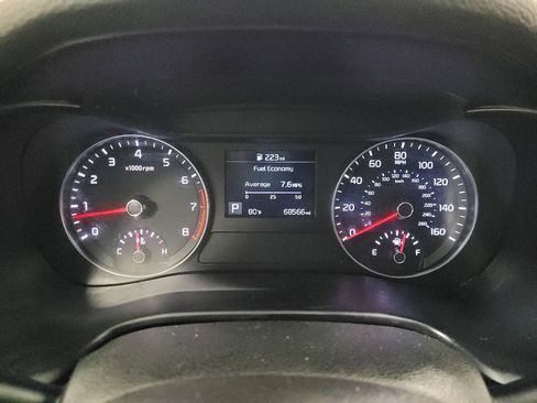 Used 2019 Kia Forte LXS FWD image 23