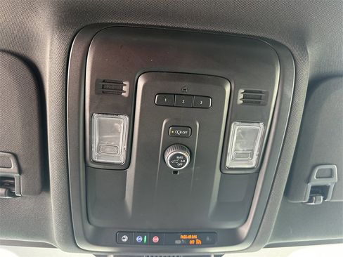 Used 2023 Chevrolet Suburban LT image 26