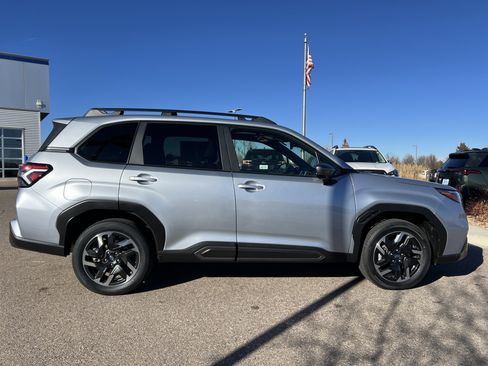 Used 2025 Subaru Forester Limited image 8