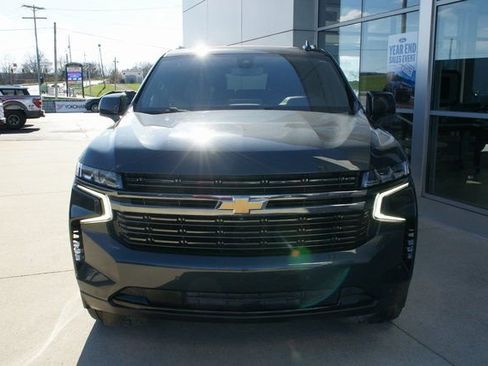 Used 2022 Chevrolet Suburban RST w/ Sport Performance Package image 6