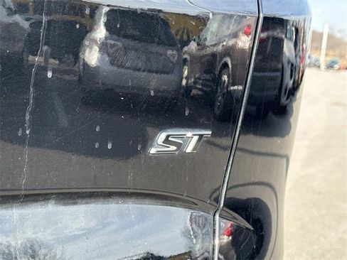 Used 2021 Buick Enclave Essence w/ Sport Touring Edition image 5