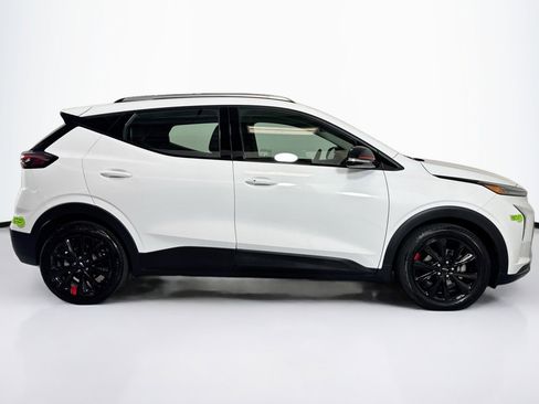 Used 2023 Chevrolet Bolt EUV LT w/ Convenience Package image 4