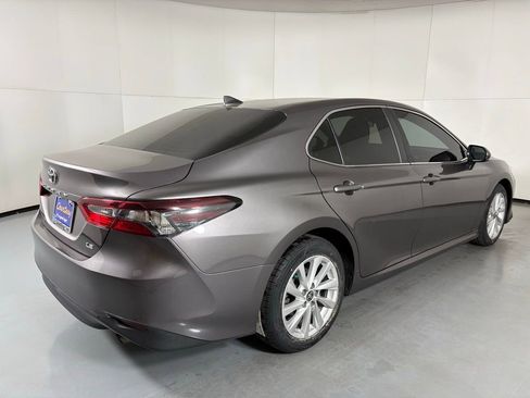 Used 2023 Toyota Camry LE image 8