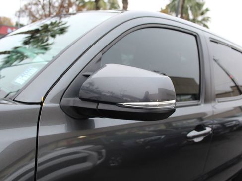 Used 2018 Toyota Tacoma TRD Off-Road image 14