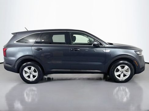Used 2022 Kia Sorento LX AWD/4WD image 4