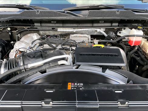 Used 2023 Chevrolet Silverado 2500 LT AWD/4WD image 31