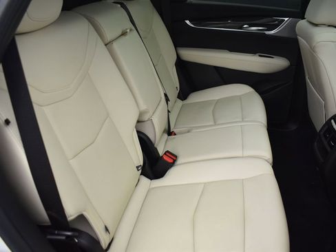 Used 2023 Cadillac XT5 Sportv w/ Technology Package AWD/4WD image 32