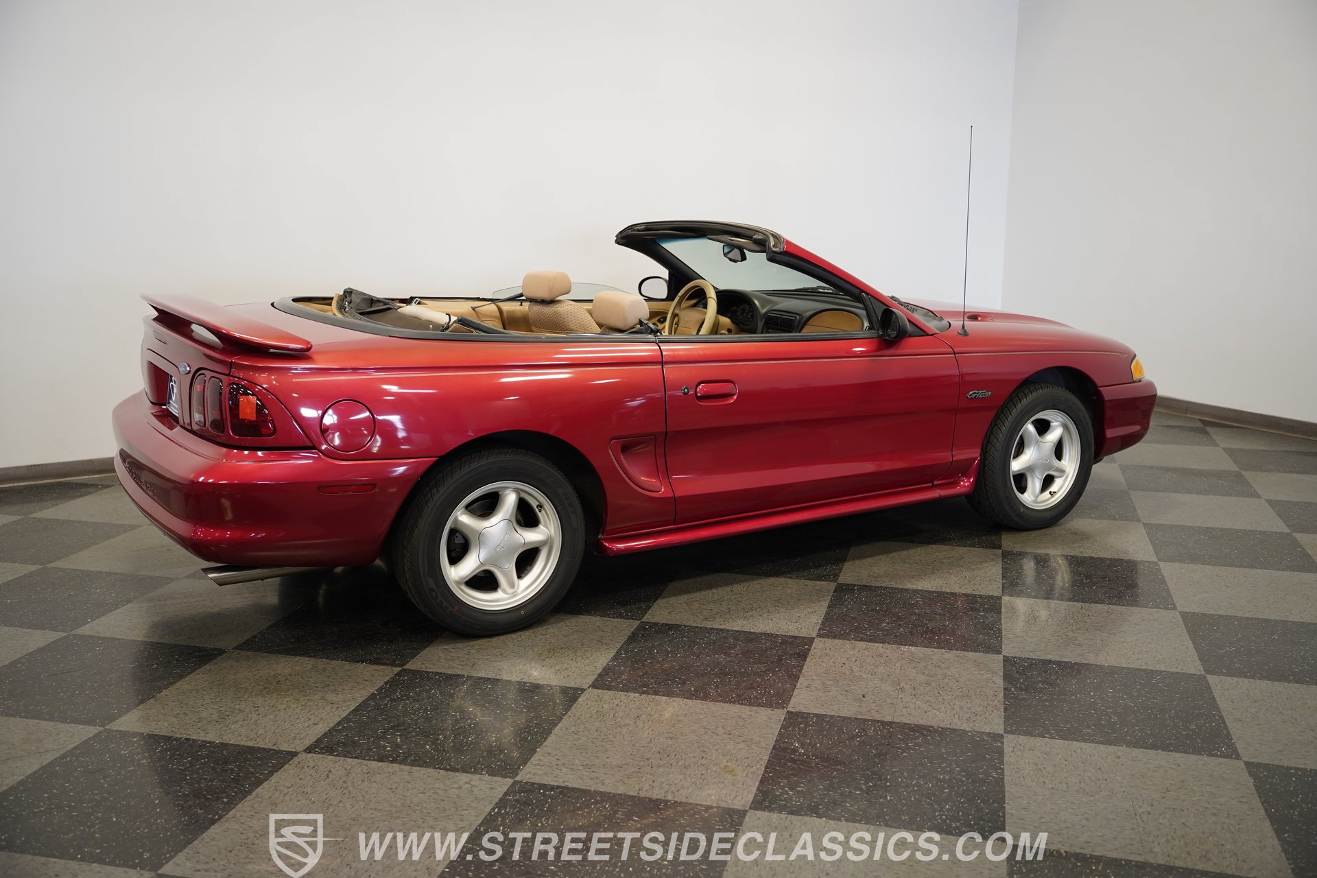 Used 1998 Ford Mustang GT RWD image 14