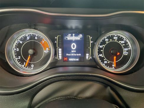 Used 2020 Jeep Cherokee Latitude image 11