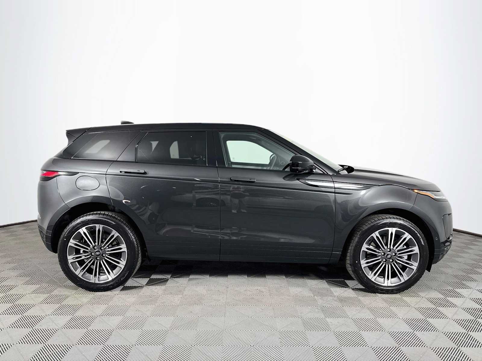 New 2026 Land Rover Range Rover Evoque S AWD/4WD image 4