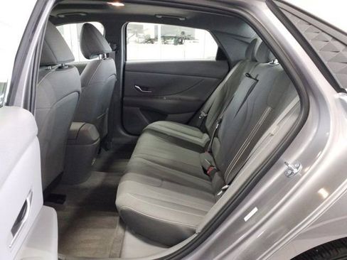 Certified 2025 Hyundai Elantra SEL w/ Cargo Package image 13