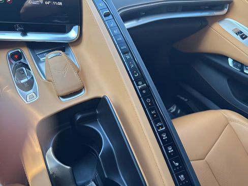 Used 2022 Chevrolet Corvette Stingray Preferred Cpe w/ Z51 Performance Package image 16