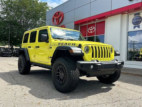 Used 2022 Jeep Wrangler Unlimited Sport w/ Xtreme Recon 35" Tire Package AWD/4WD image 8