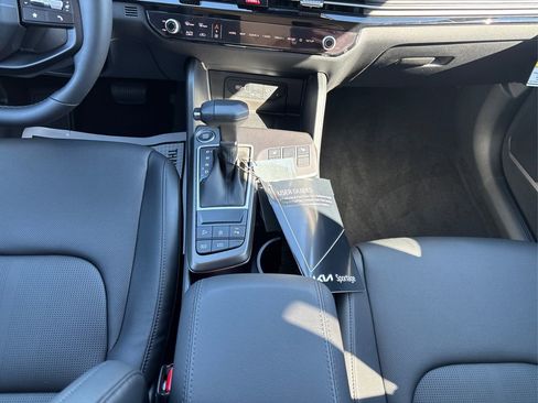 New 2026 Kia Sportage EX image 12