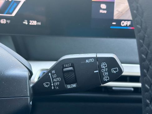 Used 2026 BMW iX xDrive45 image 33