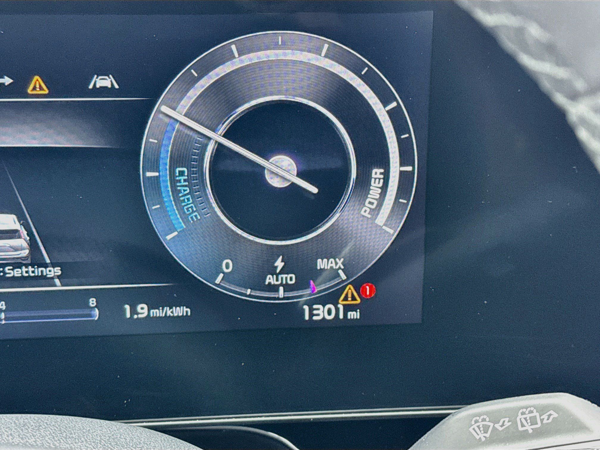 Used 2025 Kia Niro Wind FWD image 8