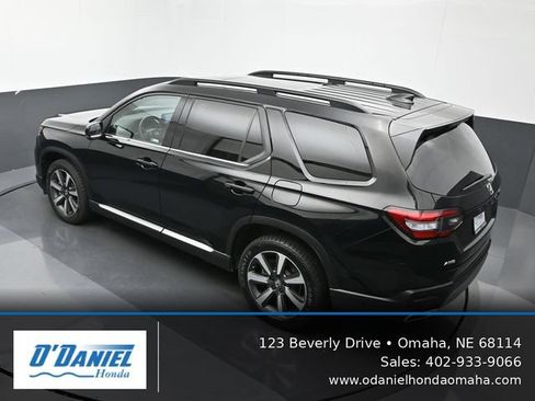 Used 2024 Honda Pilot Touring image 15