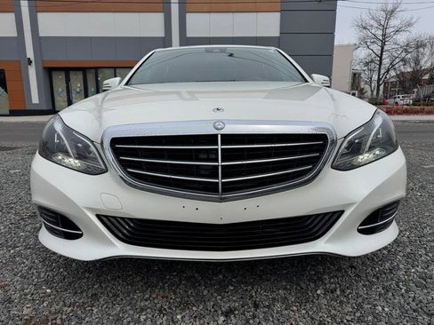 Used 2014 Mercedes-Benz E 350 4MATIC Sedan image 2