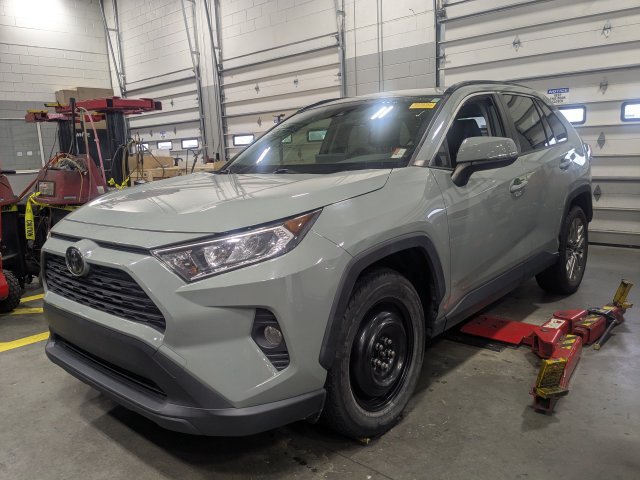 Used 2021 Toyota RAV4 XLE Premium FWD image 2
