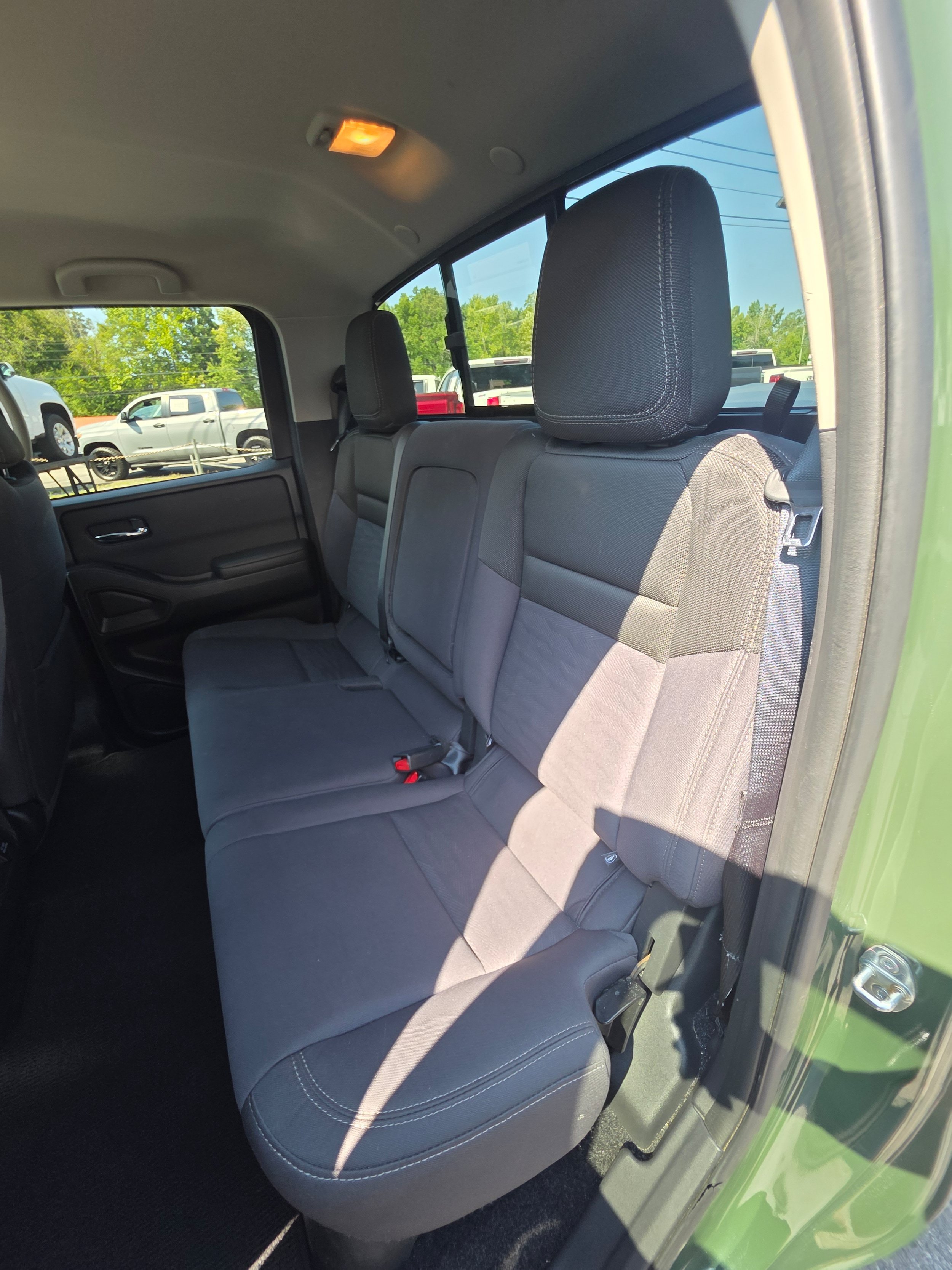 Used 2023 Nissan Frontier SV w/ Technology Package AWD/4WD image 22