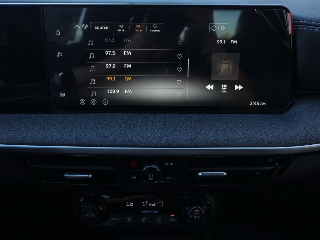 Used 2026 Nissan Kicks SV FWD image 30