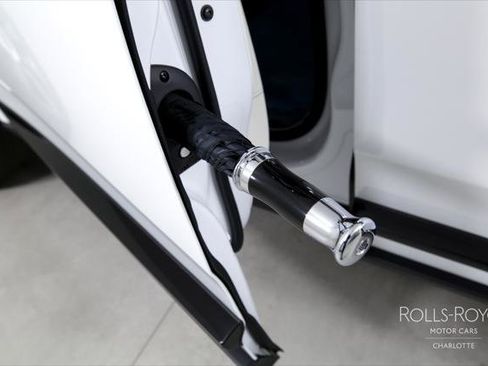 Certified 2023 Rolls-Royce Cullinan w/ Cullinan Package AWD/4WD image 33