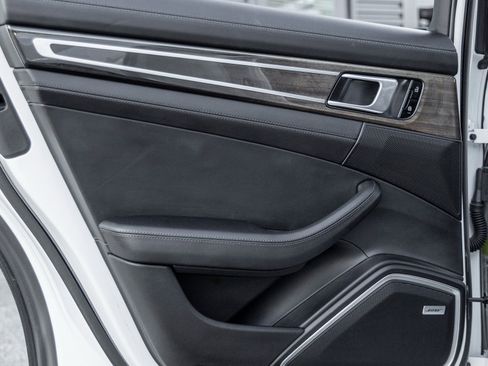 Used 2020 Porsche Panamera GTS image 31