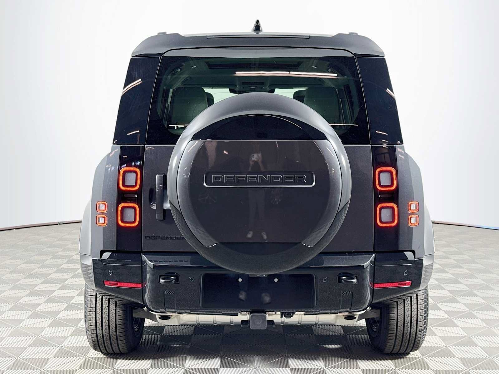 New 2026 Land Rover Defender 110 X-Dynamic SE AWD/4WD image 6