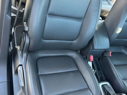 Used 2016 Volkswagen Tiguan S image 12