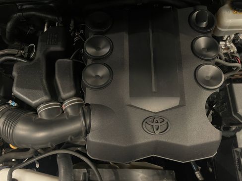 Used 2013 Toyota 4Runner Limited image 26