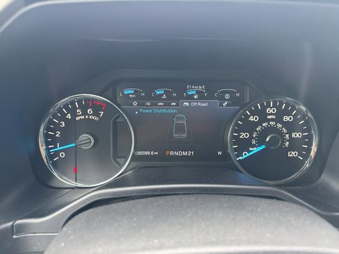 Used 2016 Ford F150 Lariat w/ Equipment Group 502A Luxury image 4