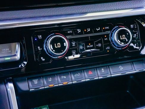 New 2026 GMC Sierra 2500 Denali w/ Denali Reserve Package image 24