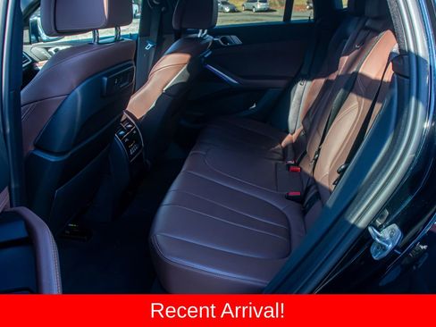 Used 2021 BMW X6 sDrive40i image 14