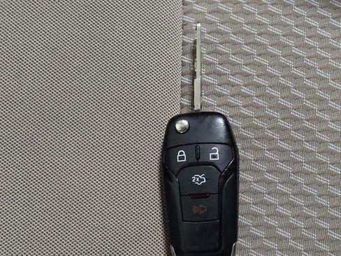 Used 2021 Ford Explorer 2WD image 32