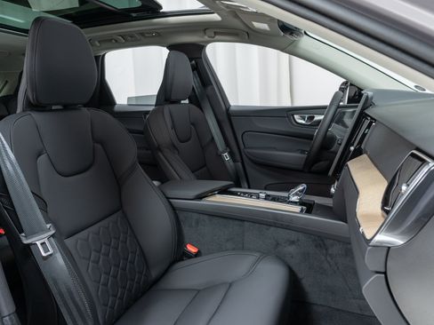New 2026 Volvo XC60 B5 Plus w/ Climate Package AWD/4WD image 22