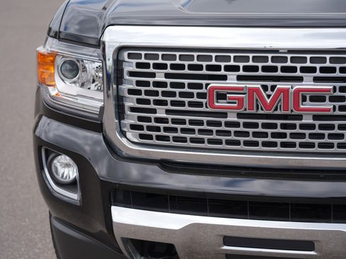Used 2019 GMC Canyon Denali AWD/4WD image 9
